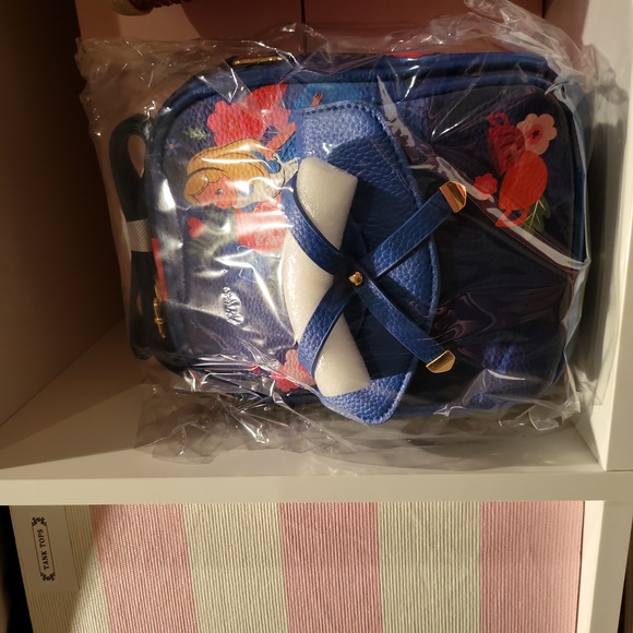 NWT WONDAPOP Disney ALICE IN WONDERLAND Blue Crossbody Bag - Picture 8 of 8